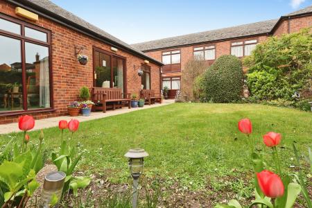 1 bedroom Flat for sale in Elmwood Court, High Street, Baldock