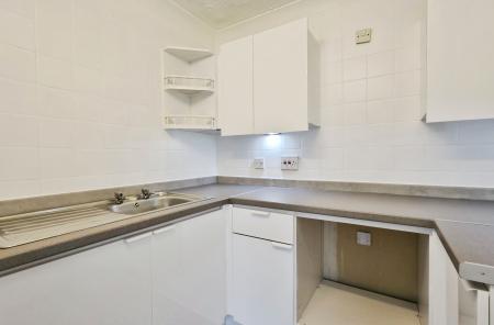 1 bedroom Flat for sale in Elmwood Court, High Street, Baldock