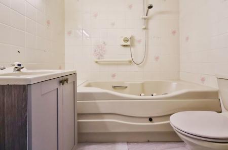 1 bedroom Flat for sale in Elmwood Court, High Street, Baldock