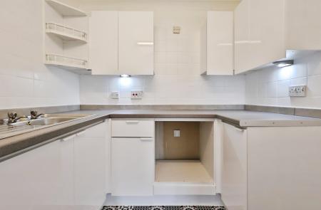 1 bedroom Flat for sale in Elmwood Court, High Street, Baldock