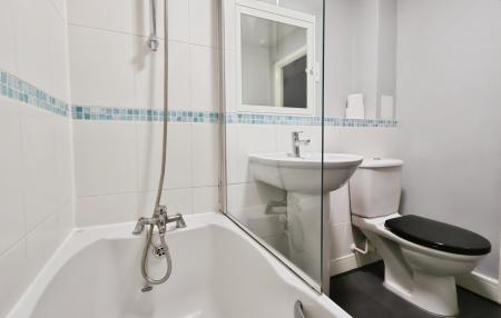 2 bedroom Flat for sale in Sharps Court, Cooks Way, Hitchin