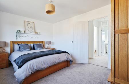 2 bedroom Semi-detached house for sale in Manor Close, Langford