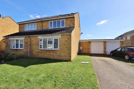 Manor Close, Langford