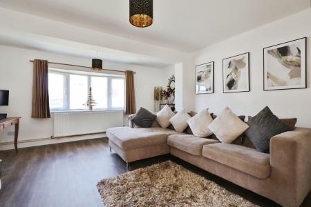 2 bedroom Semi-detached house for sale in Manor Close, Langford