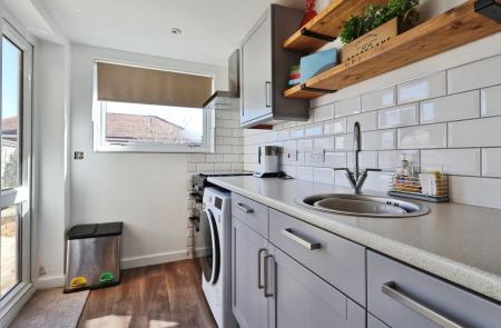 2 bedroom Semi-detached house for sale in Manor Close, Langford