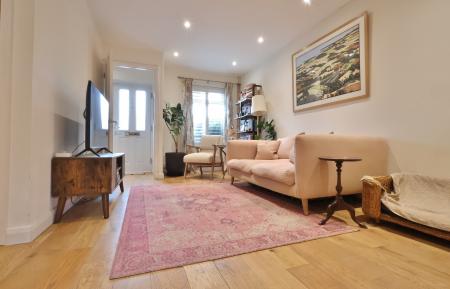 2 bedroom Semi-detached house for sale in Verulam Road, Hitchin