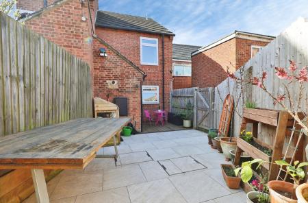 2 bedroom Semi-detached house for sale in Verulam Road, Hitchin