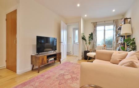 2 bedroom Semi-detached house for sale in Verulam Road, Hitchin