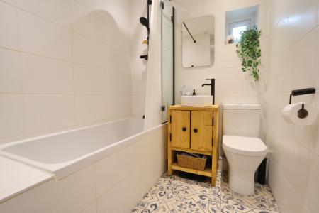 2 bedroom Semi-detached house for sale in Verulam Road, Hitchin