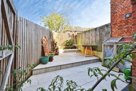 2 bedroom Semi-detached house for sale in Verulam Road, Hitchin