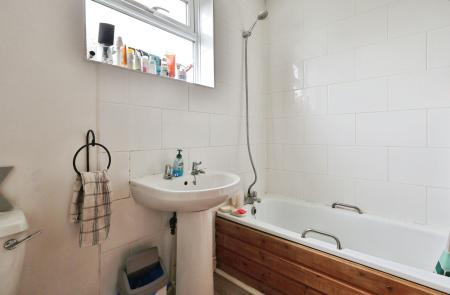 1 bedroom Flat for sale in Stevenage Road, Hitchin