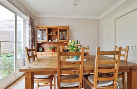 3 bedroom Semi-detached house for sale in Wellingham Avenue, Hitchin
