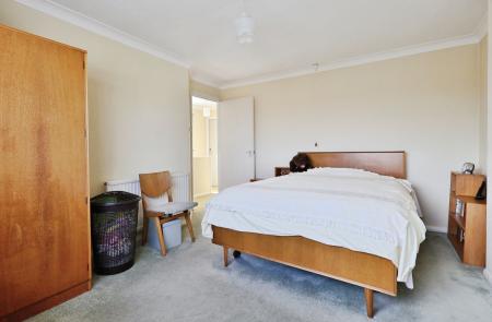 3 bedroom Semi-detached house for sale in Wellingham Avenue, Hitchin
