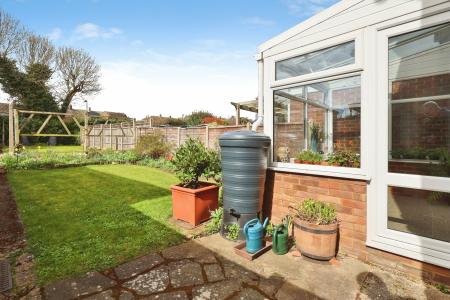 3 bedroom Semi-detached house for sale in Wellingham Avenue, Hitchin