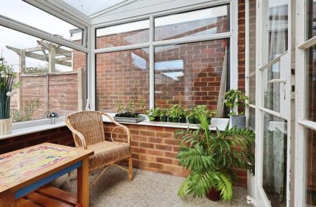 3 bedroom Semi-detached house for sale in Wellingham Avenue, Hitchin