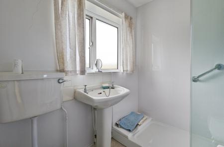 3 bedroom Semi-detached house for sale in Wellingham Avenue, Hitchin