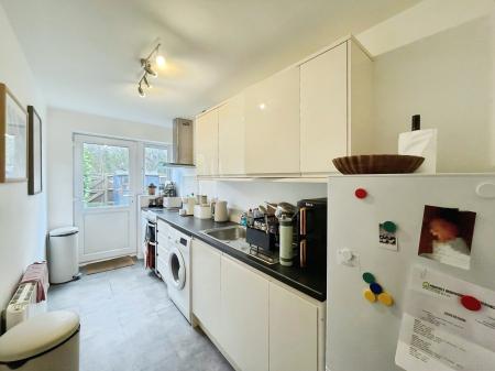 1 bedroom Ground floor maisonette to let in Fells Close, Hitchin, SG5