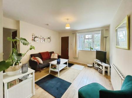 1 bedroom Ground floor maisonette to let in Fells Close, Hitchin, SG5