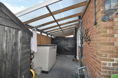 3 bedroom Semi-detached house for sale in Cambridge Road, Hitchin