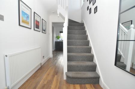 3 bedroom Semi-detached house for sale in Cambridge Road, Hitchin