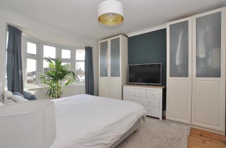 3 bedroom Semi-detached house for sale in Cambridge Road, Hitchin