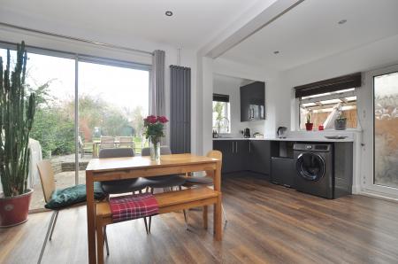 3 bedroom Semi-detached house for sale in Cambridge Road, Hitchin