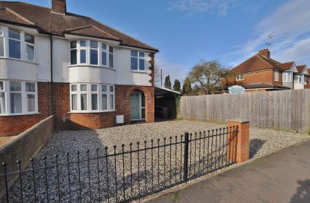3 bedroom Semi-detached house for sale in Cambridge Road, Hitchin