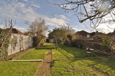 3 bedroom Semi-detached house for sale in Cambridge Road, Hitchin