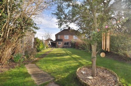 3 bedroom Semi-detached house for sale in Cambridge Road, Hitchin