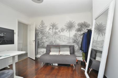 3 bedroom Semi-detached house for sale in Cambridge Road, Hitchin