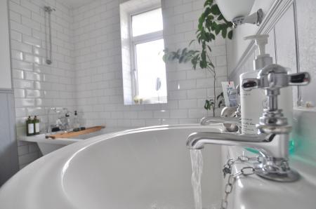 3 bedroom Semi-detached house for sale in Cambridge Road, Hitchin