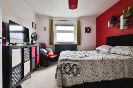 1 bedroom Flat for sale in Yarmouth Road, Stevenage