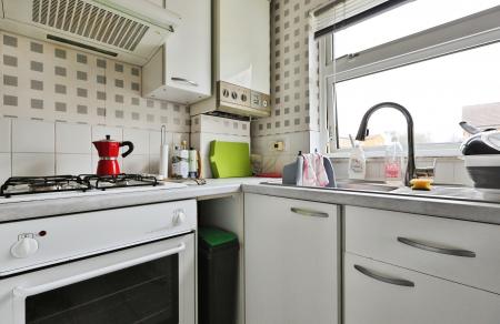 1 bedroom Flat for sale in Yarmouth Road, Stevenage