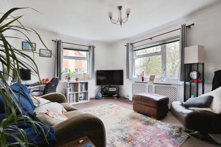 1 bedroom Flat for sale in Yarmouth Road, Stevenage