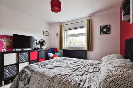 1 bedroom Flat for sale in Yarmouth Road, Stevenage