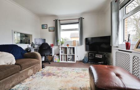 1 bedroom Flat for sale in Yarmouth Road, Stevenage