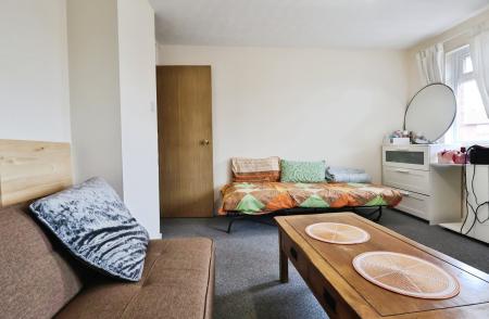 1 bedroom Flat for sale in Sanderling Close, Letchworth