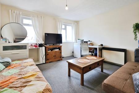1 bedroom Flat for sale in Sanderling Close, Letchworth