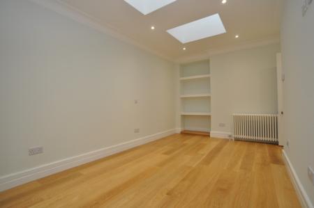 2 bedroom Flat to let in 21 High Street, Baldock, SG7