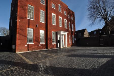 2 bedroom Flat to let in 21 High Street, Baldock, SG7