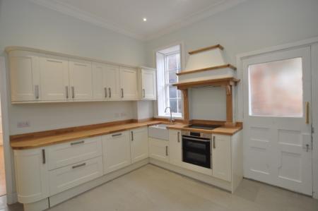 2 bedroom Flat to let in 21 High Street, Baldock, SG7