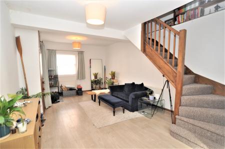 2 bedroom Terraced House to let in Pond Lane, Baldock, SG7