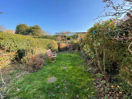 2 bedroom Cottage to let in High Street, Meppershall, SG17