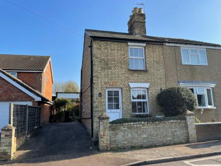 2 bedroom Cottage to let in High Street, Meppershall, SG17