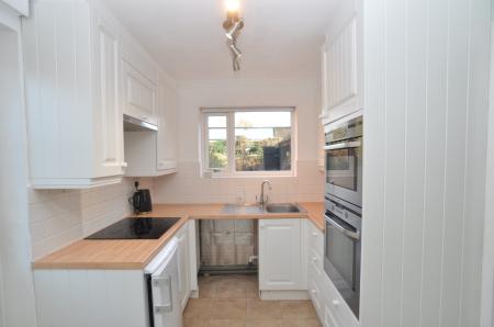 2 bedroom Cottage to let in High Street, Meppershall, SG17