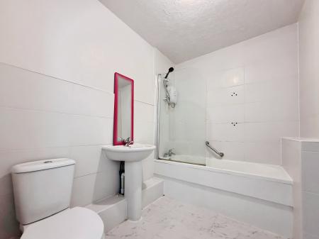 1 bedroom Flat to let in Hollow Lane, Hitchin, SG4