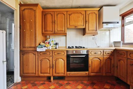 4 bedroom Semi-detached house for sale in Briars Lane, Hatfield