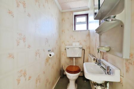 4 bedroom Semi-detached house for sale in Briars Lane, Hatfield