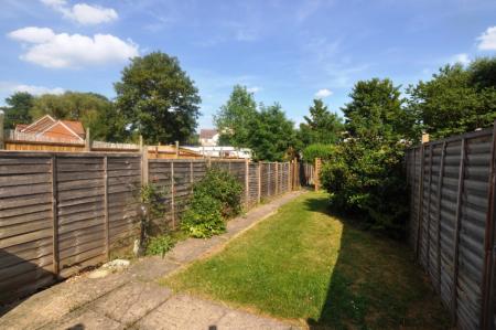 3 bedroom Terraced House to let in Grove Road, Hitchin, SG5