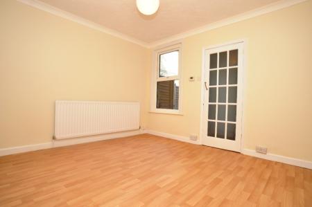 3 bedroom Terraced House to let in Grove Road, Hitchin, SG5